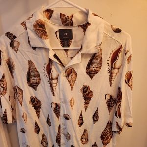 H&M Seashells beach shirt